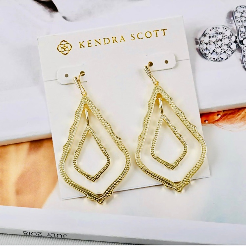 ✂️KENDRA SCOTT Simon Drop Earrings in Gold - Picture 9 of 13